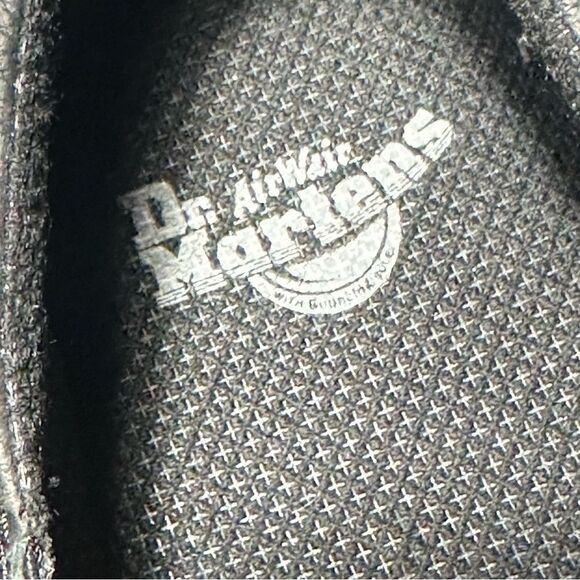 Dr Martens shoes like new - Picture 3 of 9